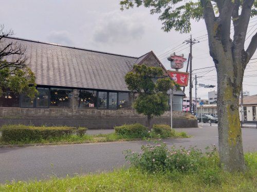 近くの肉の万世千葉蘇我店まで267m（徒歩4分）