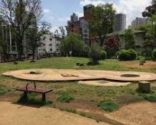 近くのどんぐり児童遊園まで137m(徒歩2分)