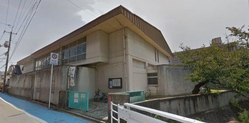 近くの呉市立荘山田小学校まで463m（徒歩6分）