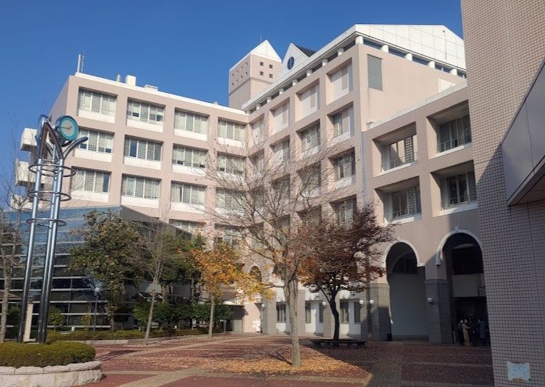 近くの愛知県立大学守山キャンパスまで959m（徒歩12分）
