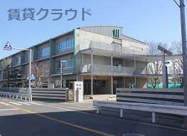 近くの千葉市立松ケ丘中学校まで657m（徒歩9分）
