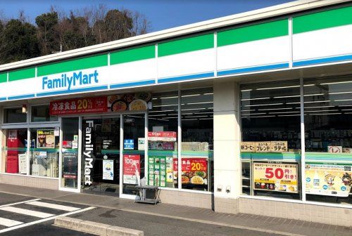 近くのコンビニまで1,058m（徒歩14分）