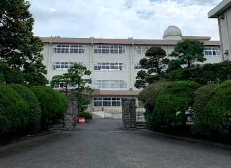 近くの岡山県立倉敷青陵高校まで763m（徒歩10分）