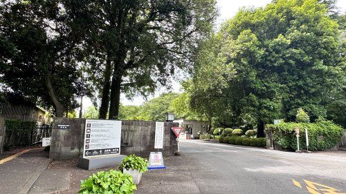 近くの国際基督教大学まで1,700m（徒歩22分）