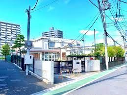 近くの墨田区立立花幼稚園まで879m（徒歩11分）