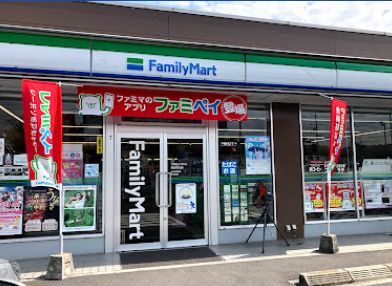 近くのファミリーマート 新倉敷北店まで463m（徒歩6分）