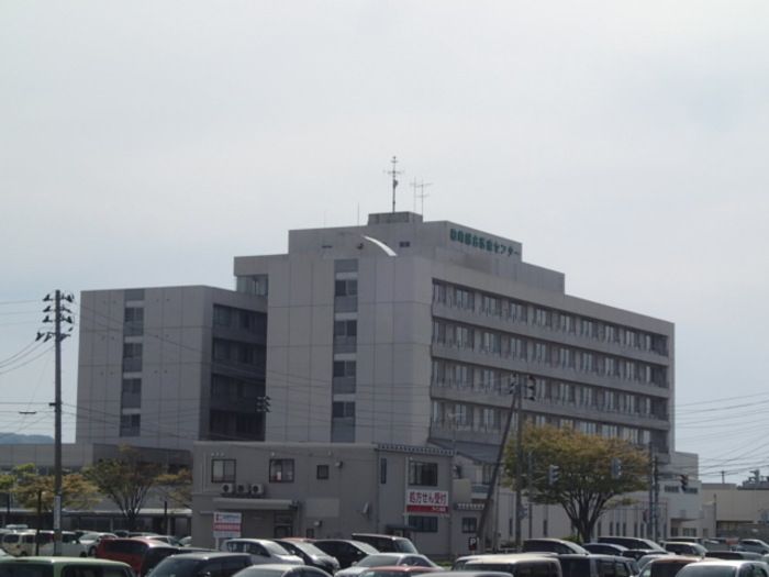 近くの柏崎総合医療センターまで615m（徒歩8分）