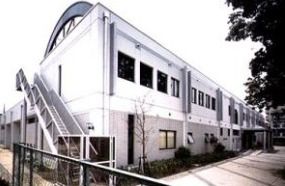 近くの北スポーツセンターまで495m(徒歩7分)