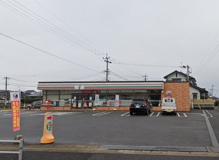 近くのセブンイレブン大村竹松本町店まで785m(徒歩10分)