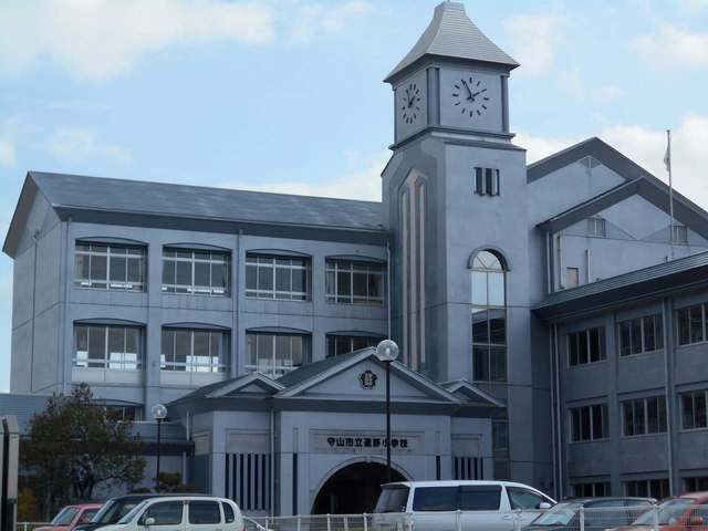 近くの守山市立速野小学校まで1,408m(徒歩18分)