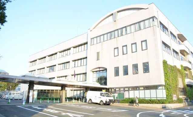 近くの北九州市小倉南区役所まで752m（徒歩10分）