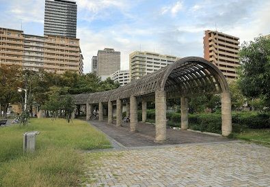 近くの浪速公園まで1,113m(徒歩14分)