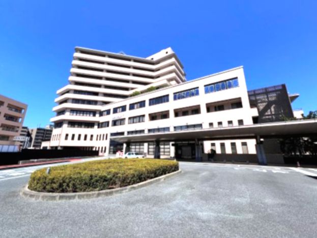 近くの徳島市民病院まで708m（徒歩9分）