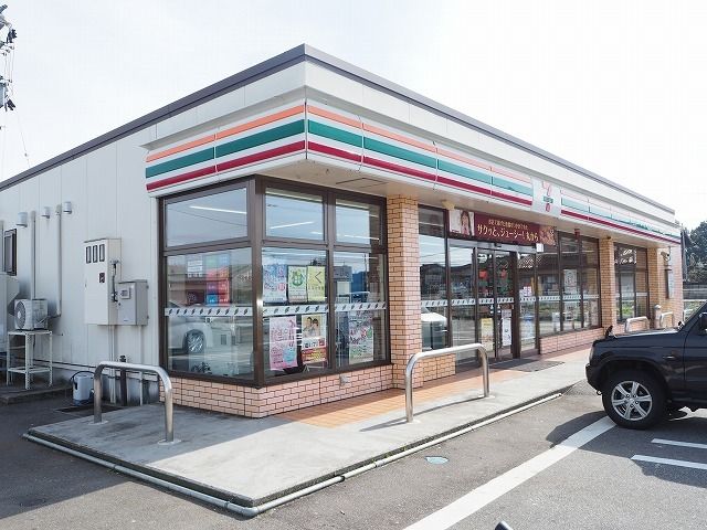 近くのセブンイレブン 富山本郷町店まで1,417m(徒歩18分)