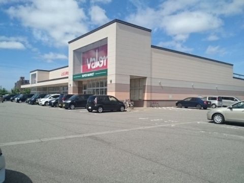 近くのスーパーマーケットバロー 黒瀬店まで505m（徒歩7分）