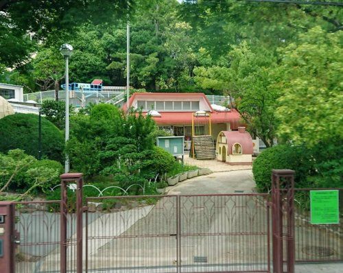近くの関西大学幼稚園まで503m（徒歩7分）