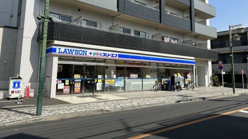 近くのローソン・スリーエフ 国立東三丁目店まで134m（徒歩2分）