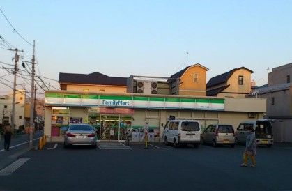 近くのファミリーマート 関町北二丁目店まで154m(徒歩2分)