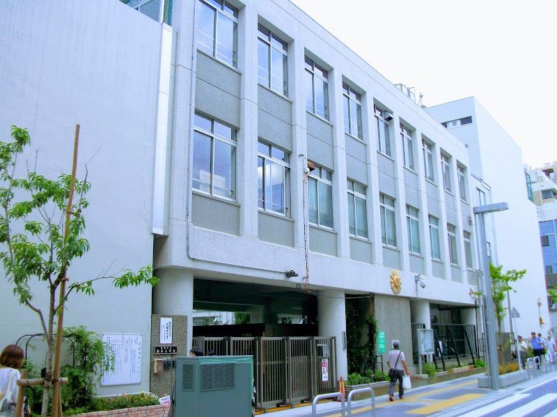 近くの墨田区立錦糸小学校まで626m（徒歩8分）