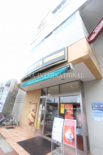 近くのドトールコーヒーショップ三郷駅前店まで399m(徒歩5分)