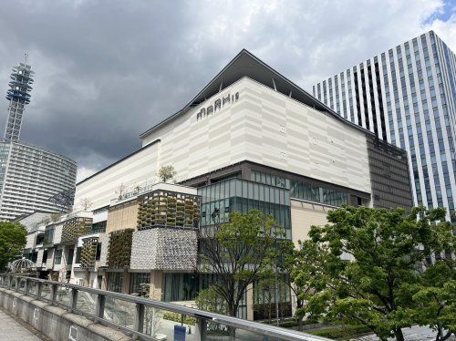 近くのマークイズみなとみらいまで1,729m（徒歩22分）