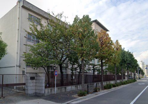 近くの大阪市立啓発小学校まで1,252m(徒歩16分)