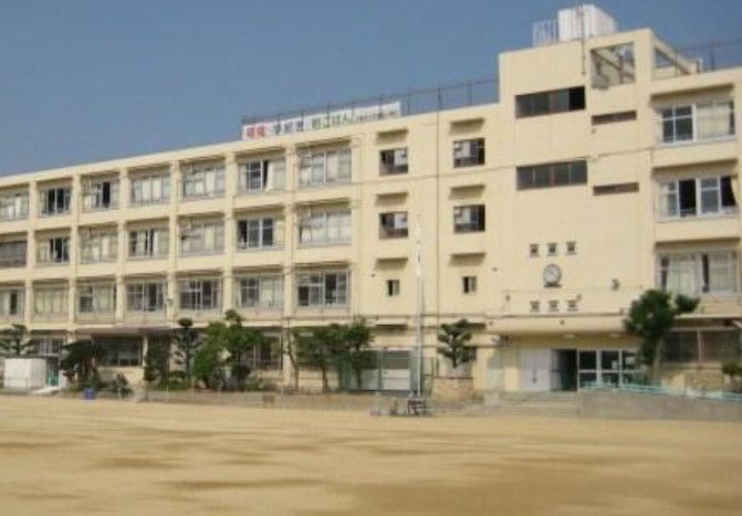 近くの大東市立 住道南小学校まで753m(徒歩10分)
