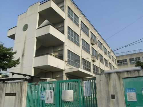 近くの英田南小学校まで508m(徒歩7分)
