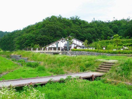 近くの兵庫県立コウノトリの郷公園 コウノトリ保護増殖センターまで486m（徒歩7分）
