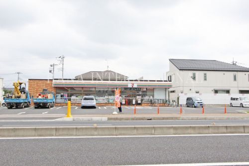 近くのセブンイレブン越谷西大袋まで512m（徒歩7分）