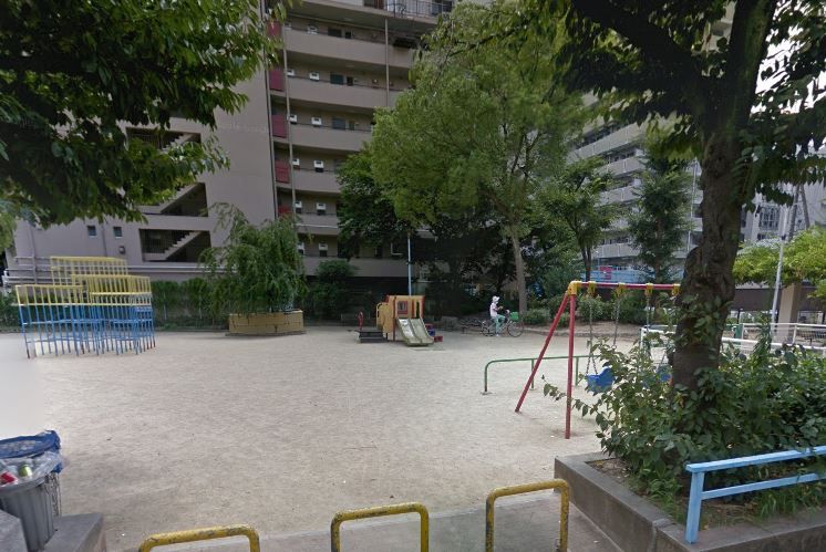 近くの山口本町公園まで132m（徒歩2分）