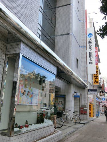 近くの大阪シティ信用金庫城東支店まで433m（徒歩6分）