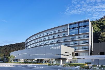 近くの坂出聖マルチン病院まで706m（徒歩9分）