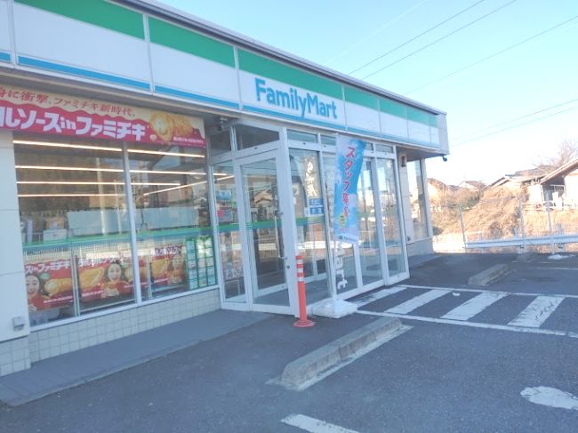 近くのファミリーマート 前橋茂木町店まで665m(徒歩9分)