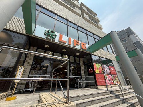 近くのライフ　御影店まで613m（徒歩8分）