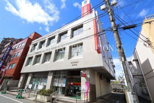 近くの西京信用金庫まで1,190m（徒歩15分）