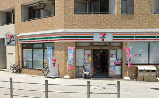 近くのセブンイレブン 大阪新町4丁目店まで532m(徒歩7分)