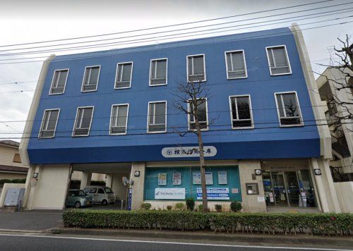 近くの横浜信用金庫六浦支店まで493m（徒歩7分）