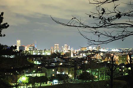 近くの神之木公園まで461m（徒歩6分）