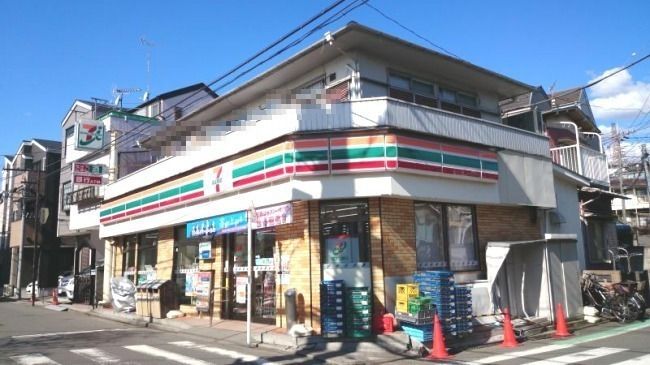 近くのセブンイレブン 横浜白幡向町店まで470m（徒歩6分）