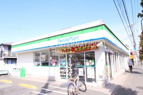 近くのファミリーマート 保谷町五丁目店まで723m(徒歩10分)