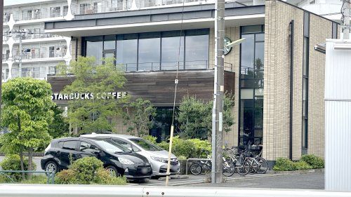 近くのスターバックスコーヒー芦花公園店まで3,120m（徒歩39分）