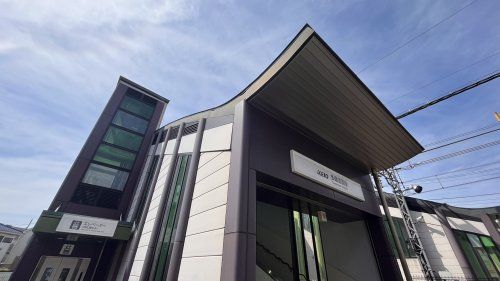 近くの多磨霊園駅南口まで845m(徒歩11分)