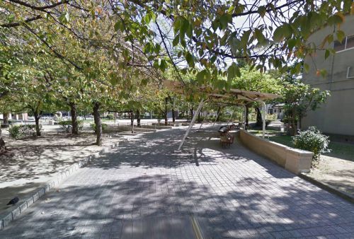 近くの善源寺楠公園まで650m(徒歩9分)