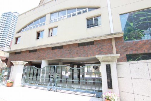 近くの神戸市立神戸生田中学校まで863m(徒歩11分)