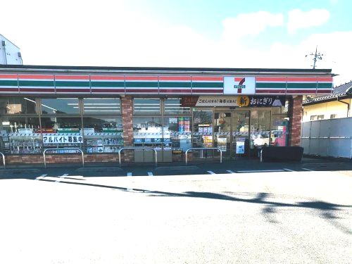 近くのセブンイレブン 前橋北代田町店まで607m（徒歩8分）