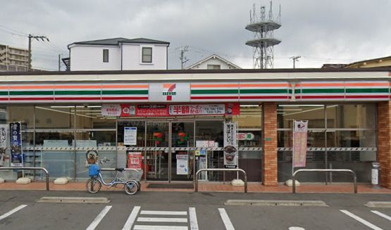 近くのセブン-イレブン 大阪加島３丁目店まで763m（徒歩10分）