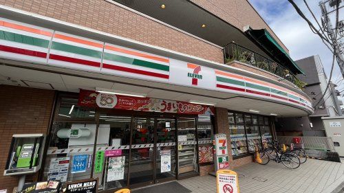 近くのセブン-イレブン柴崎駅南口店まで1,449m(徒歩19分)