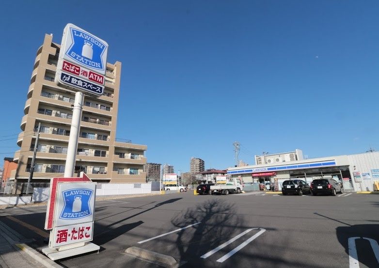 近くのローソン 名東藤里町まで379m（徒歩5分）