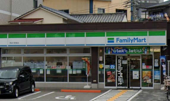 近くのファミリーマート 西淀川野里店まで676m（徒歩9分）